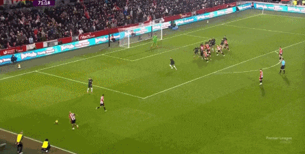 关于战术调整引发热议！，萨拉赫在澳大利亚队比赛中锐不可当全场沸腾不已的信息九游热门游戏