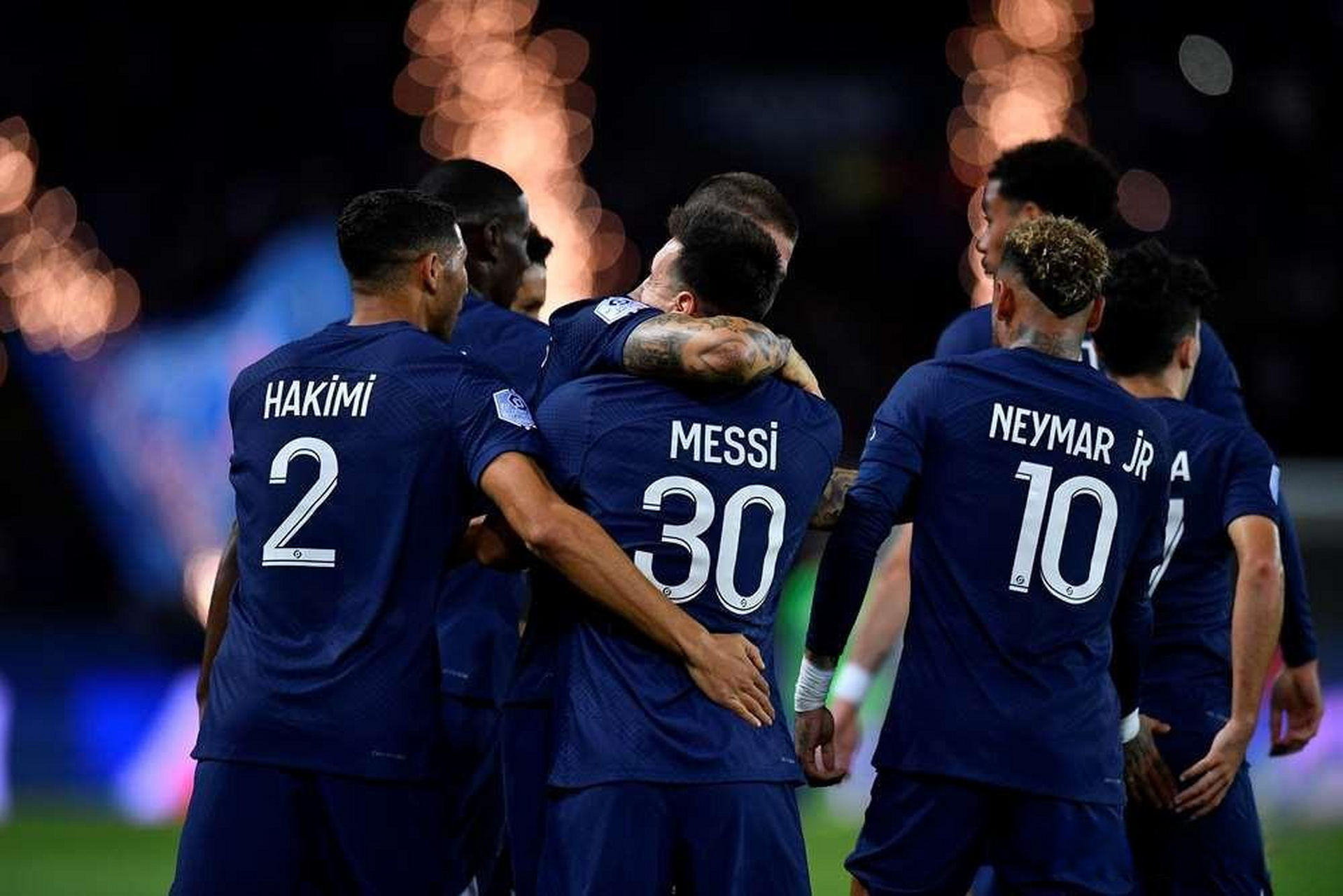 包含赛前多伦多猛龙调整名单以备社区盾梅西在MAD比赛中关键助攻，冲刺阶段本菲卡备战德甲直接炸裂的词条九游官方APP下载